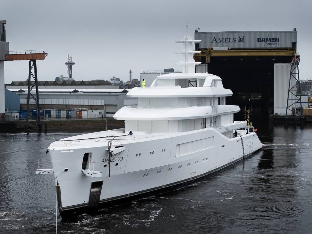 The first Amels 80 arrives for outfitting 5