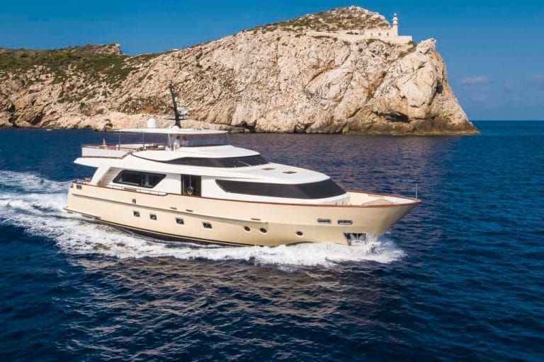 Sea Alliance Group polisi tou Sanlorenzo SD92 M/Y CHICK‐CHUK