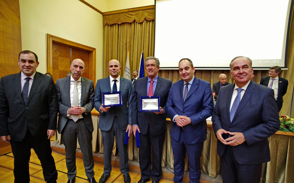 evep dodeka paragogikoi foreis tou peiuraia timisan to epixeirein 1
