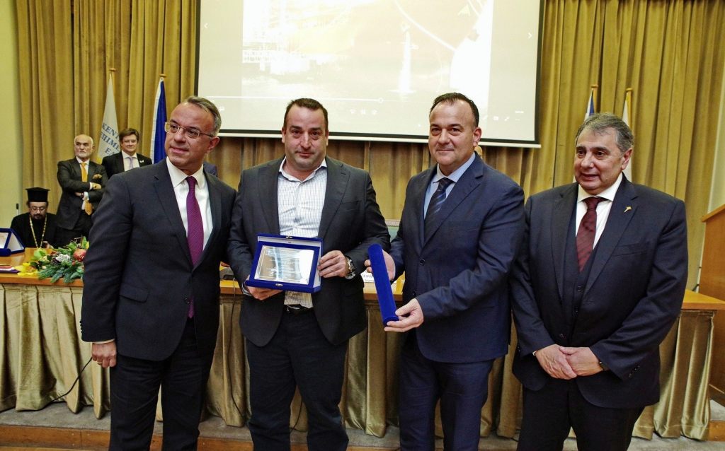 evep dodeka paragogikoi foreis tou peiuraia timisan to epixeirein 7