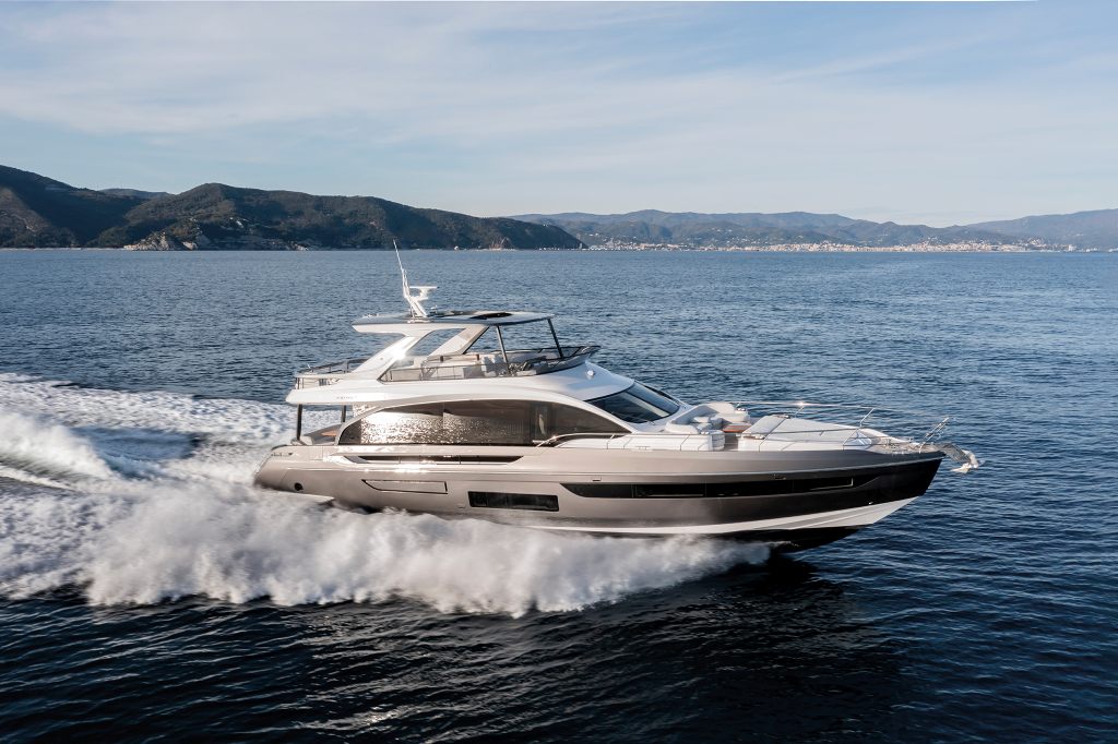 Azimut New Fly 72 running