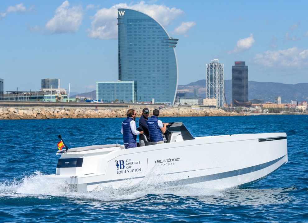 De Antonio Yachts E23 4