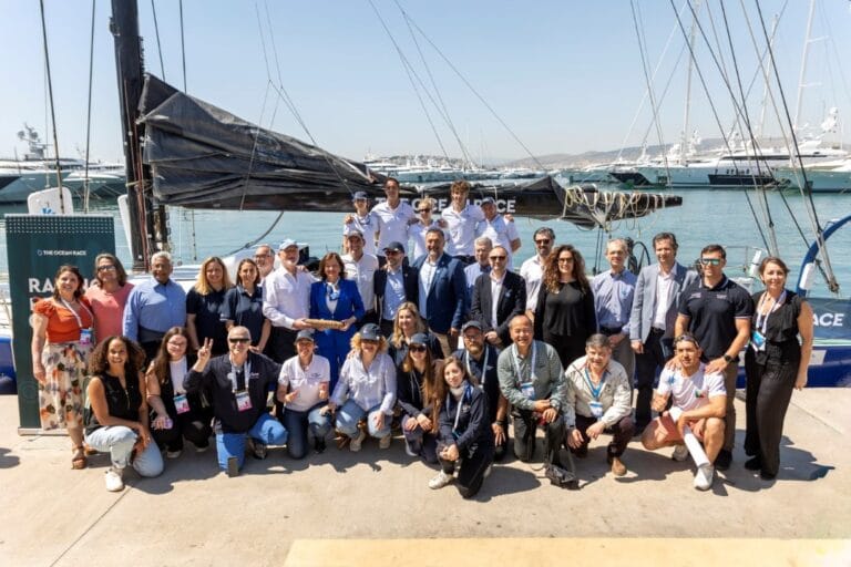 Στη Μαρίνα Φλοίσβου το «Legend Ericsson 1» του Ocean Race