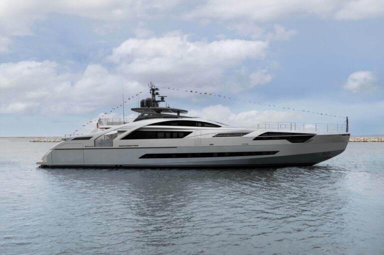 Fourth Pershing 140 launched