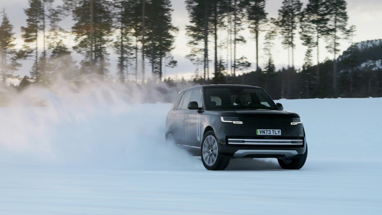 Range Rover Electric Arctic Circle 2