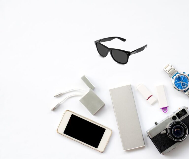 5 gadgets που δεν πρέπει να ξεχάσετε να πάρετε μαζί σας στο Olympic Yacht Show 2024