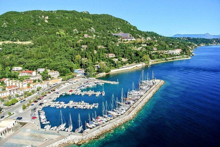 H Μαρίνα Μπενίτσες στην Athenian Yachts