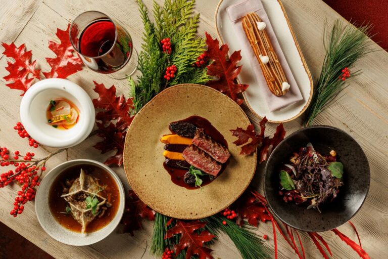 Γιορτινά και cosy στο εστιατόριο Colonial, στο Golf Γλυφάδας  