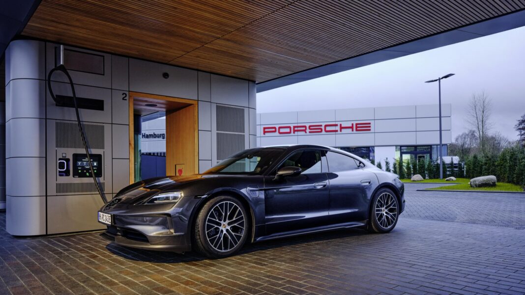 Fifth Porsche Charging Lounge opens in Hamburg