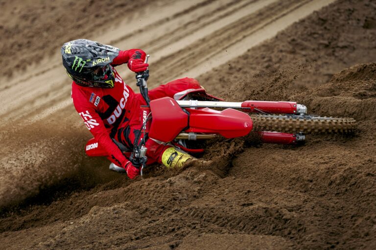 Η πρώτη μοτοσικλέτα motocross με το DNA της Ducati