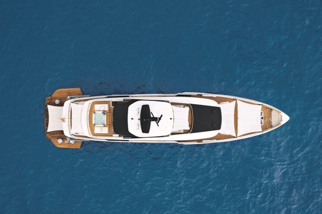 default Spearheading AV and connectivity aboard Custom Line Navetta 38 TELLI
