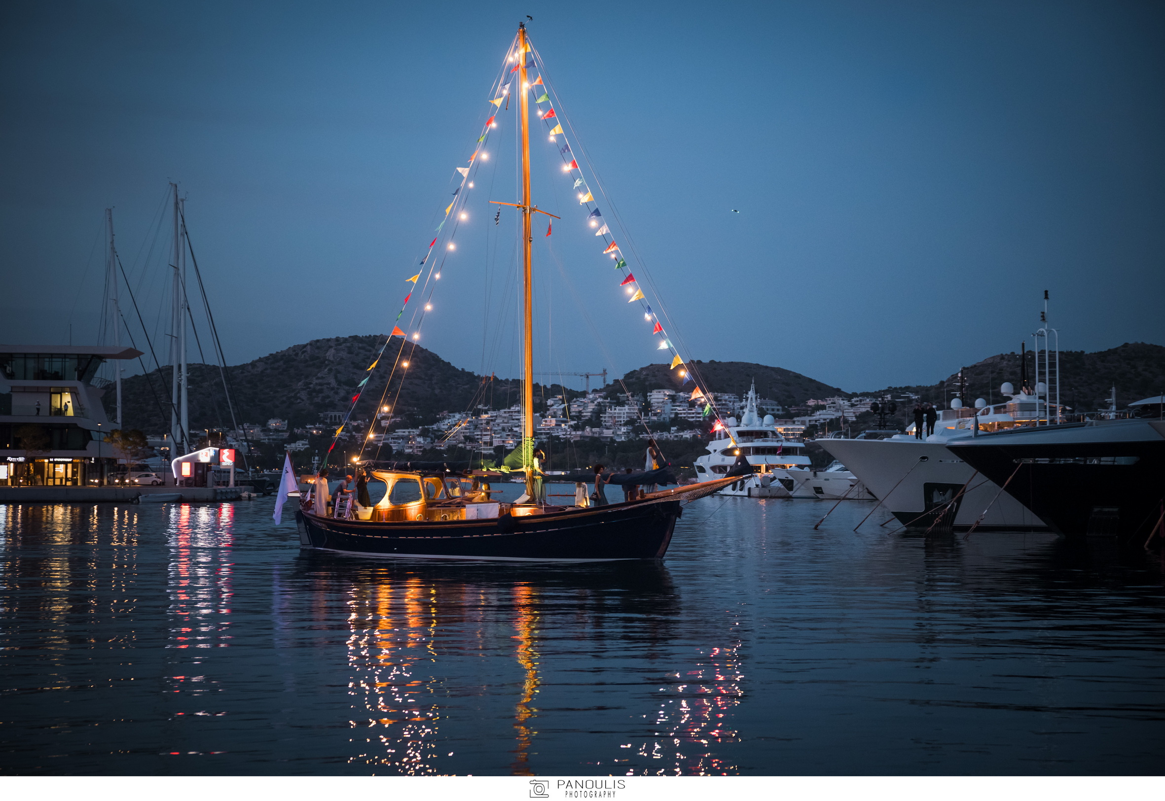 Zeus + Δione (Dione) ΕΓΚΑΙΝΙΑ ΚΑΤΑΣΤΗΜΑ OPENING STORE ASTIR MARINA VOULIAGMENI ΑΠΟΨΗ ΤΟ ΚΑΪΚΙ ΤΗΣ ZEUS+DIONE