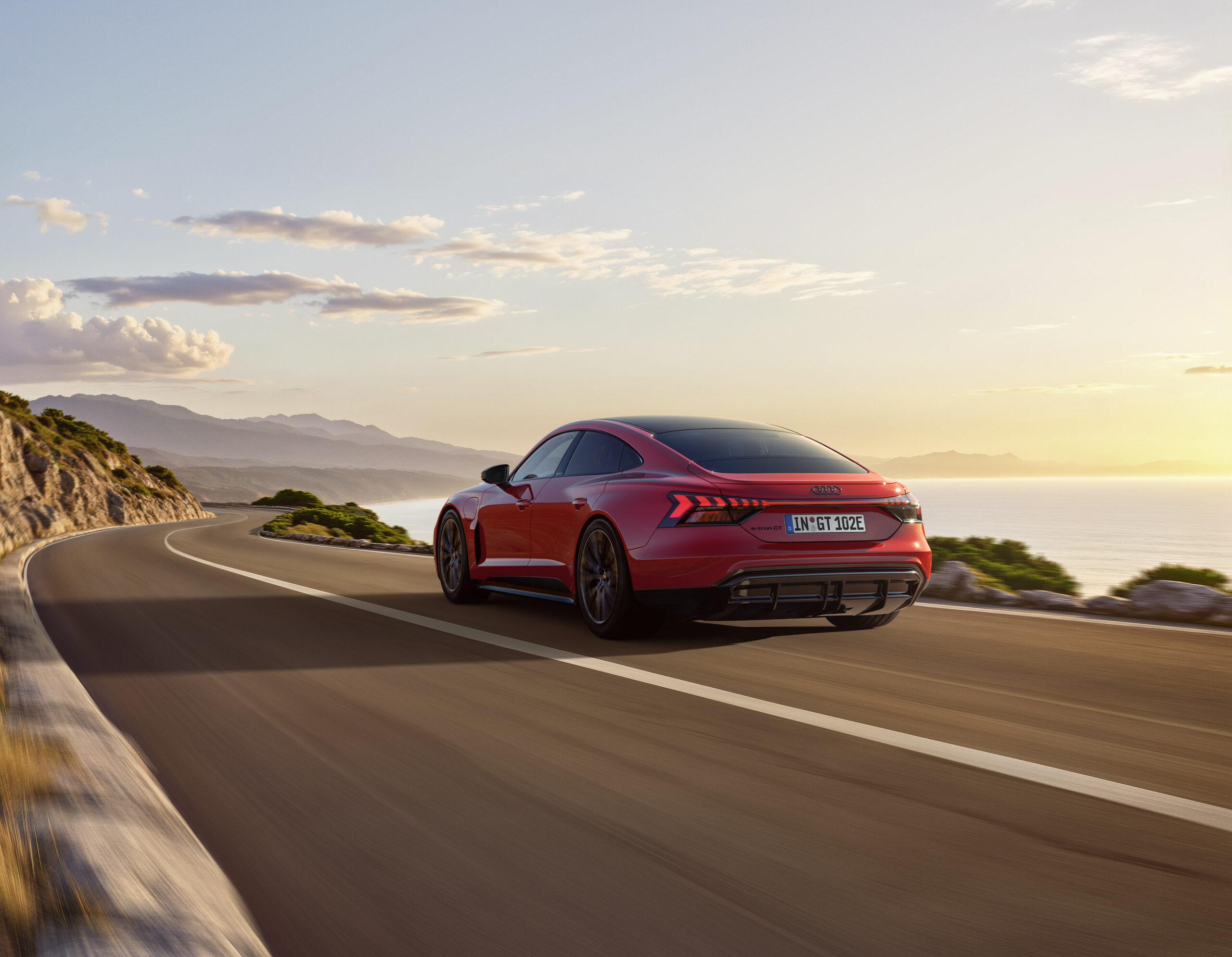 Audi e-tron GT quattro: Ηλεκτρικό Gran Turismo με σπορ ψυχή και Premium πολυτέλεια