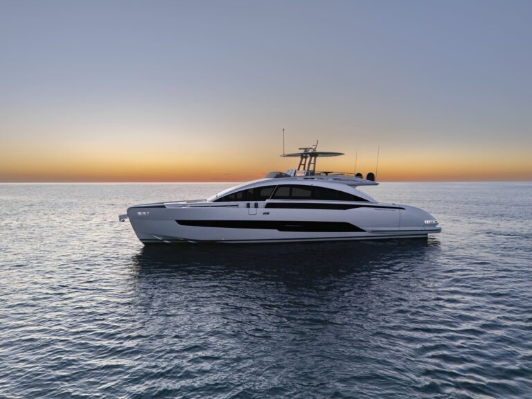 New Pershing GTX80: Performance, Design & Sportiness at Sea