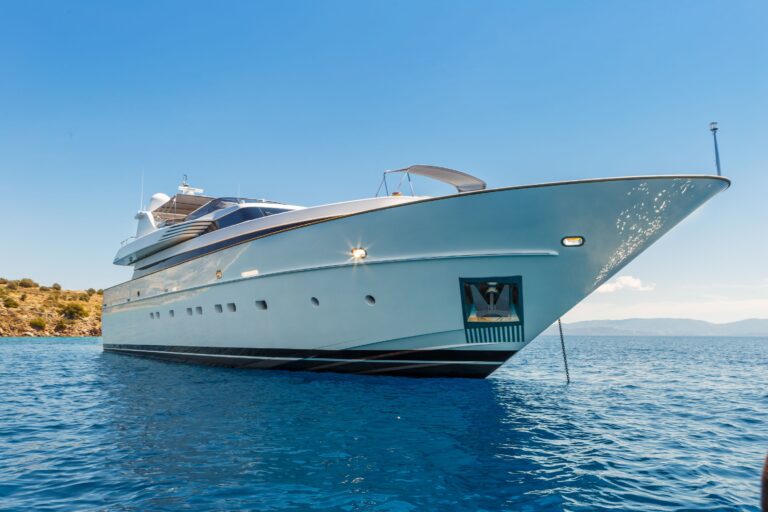 Η Ελλάδα στην κορυφή της παγκόσμιας αγοράς ναύλωσης πολυτελών σκαφών αναψυχής για το 2024