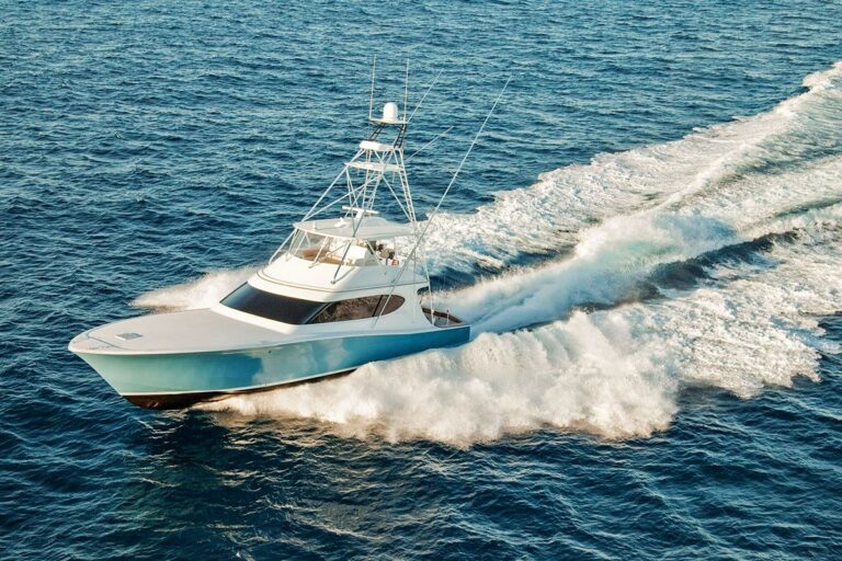 Hatteras GT70