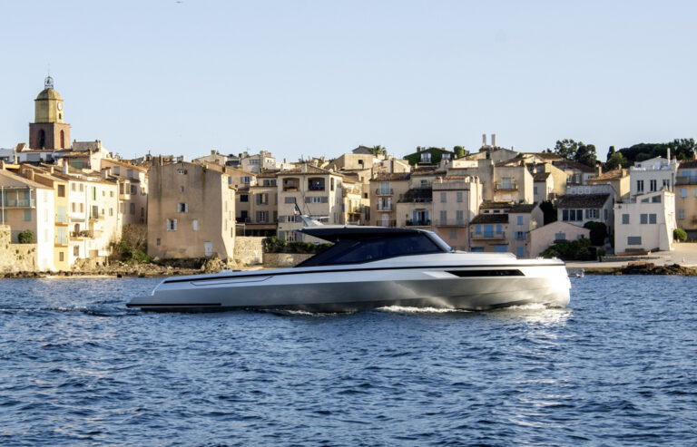 The mediterranean spirit of yachting captured in the first images of the Santasevera 52 in Saint-Tropez