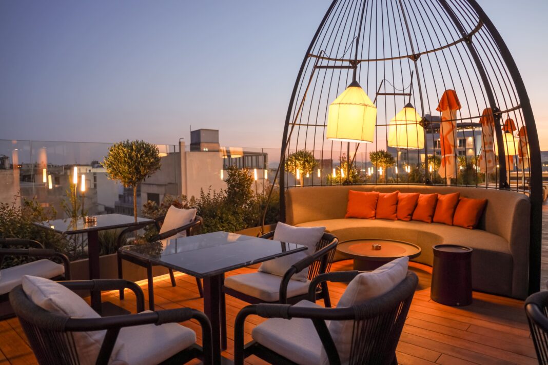 ROOFTOP 1 Η Aluma Hotels & Resorts ανακοινώνει το επίσημο άνοιγμα του Adia Aluma Athens