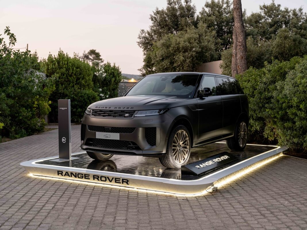 RR-518 H Range Rover φιλοξένησε στο ΤΑΤΟΙ CLUB μια σειρά εμπειριών σύγχρονης πολυτελείας