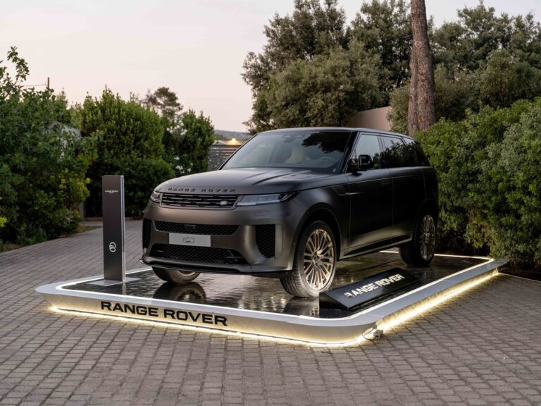 H Range Rover φιλοξένησε στο ΤΑΤΟΙ CLUB μια σειρά εμπειριών σύγχρονης πολυτελείας