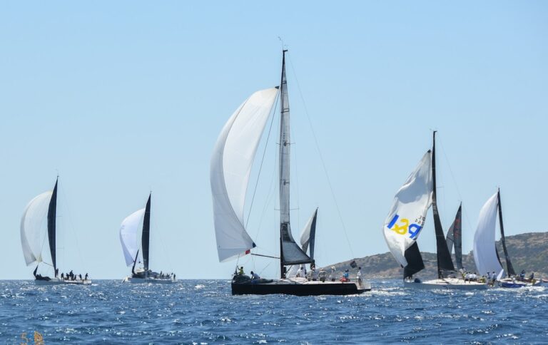 «58 ος Eurobank Διεθνής Ιστιοπλοϊκός Αγώνας Άνδρου “Ι. Β. Γουλανδρής”»: Ιστιοδρομίες με δυνατό αιγαιοπελαγίτικο μελτέμι