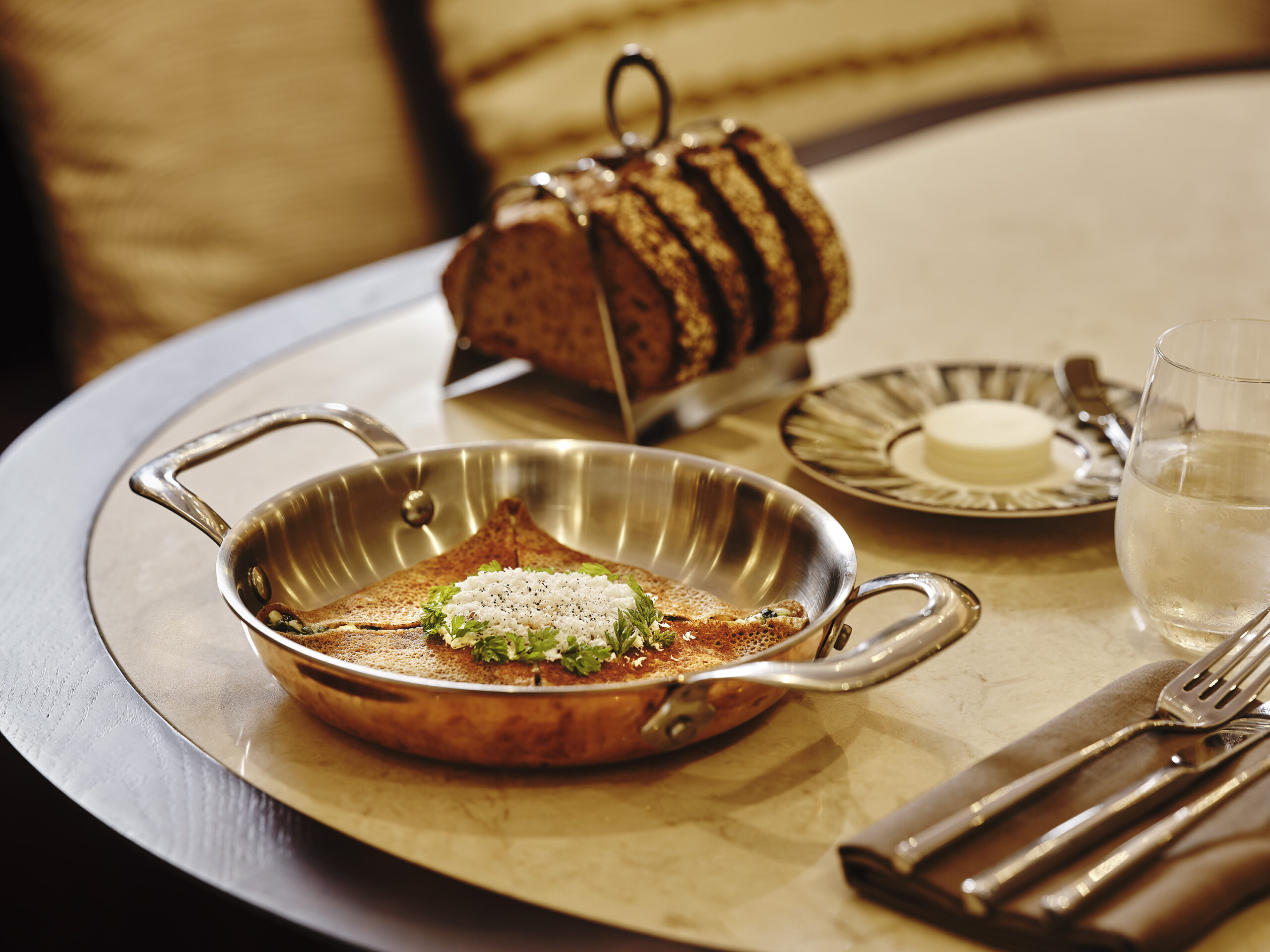 George The Lobby Bar - Η νέα άφιξη στο Ξενοδοχείο King George