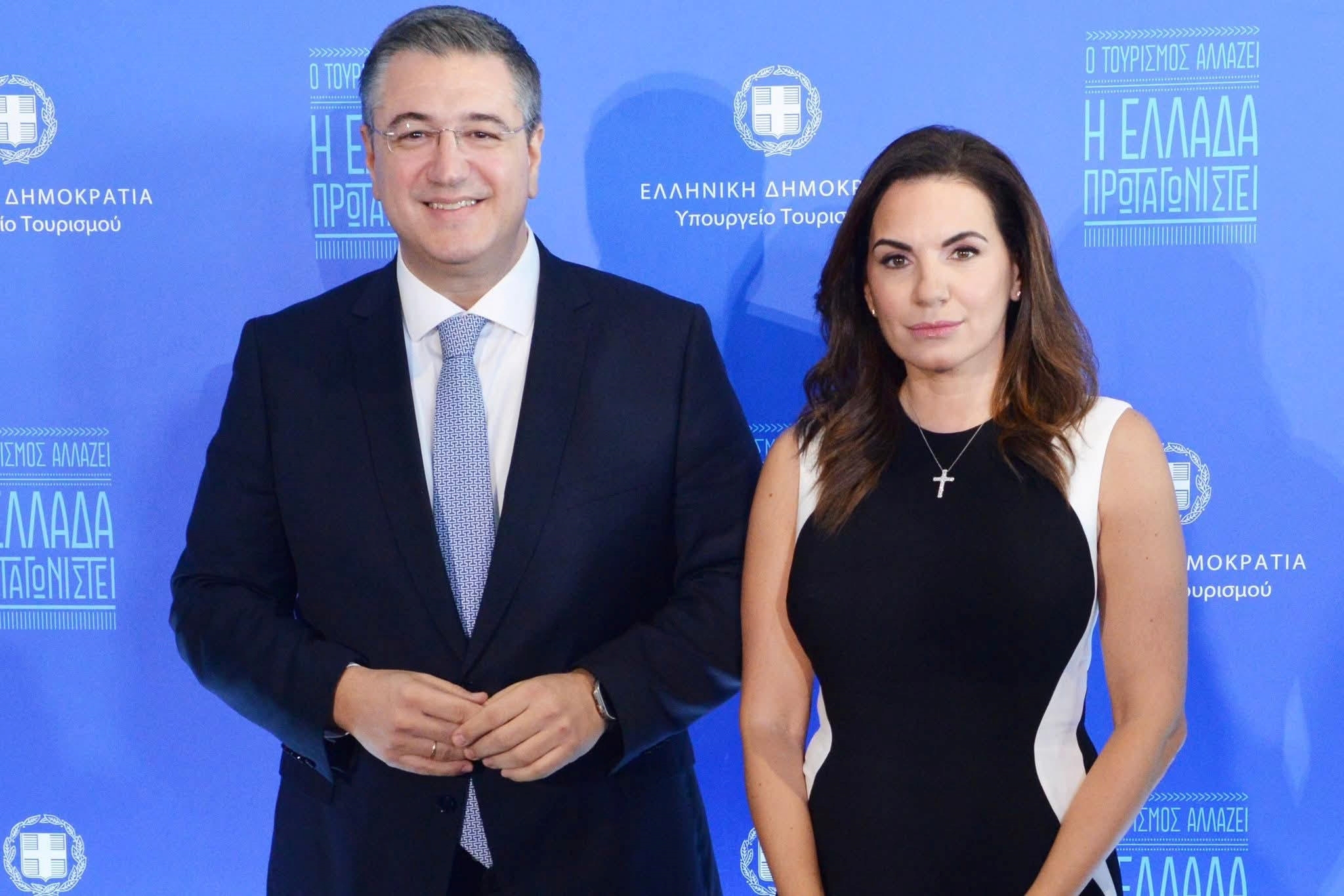 Απόστολος Τζιτζικώστας, Όλγα Κεφαλογιάννη Απόστολος Τζιτζικώστας, Όλγα Κεφαλογιάννη