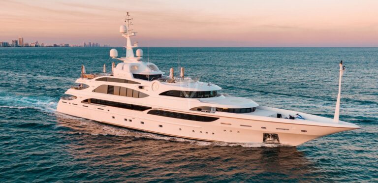 DL Automation: Retrofit of alarm and monitoring system with power managment on a Benetti Yacht