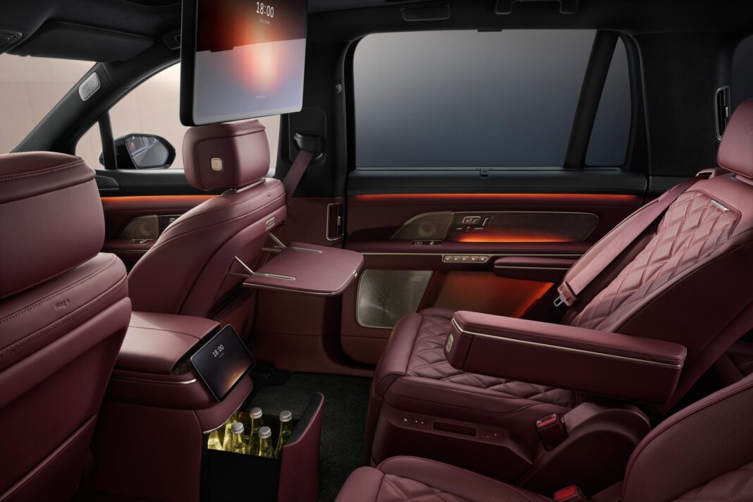 20251211-143606 Η ΝΙΟ μία από τις κορυφαίες εταιρείες κατασκευής ηλεκτρικών οχημάτων στην μελέτη CAM