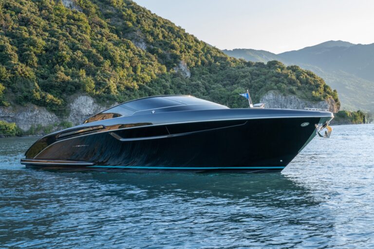Riva presents a new yacht in a special limited edition