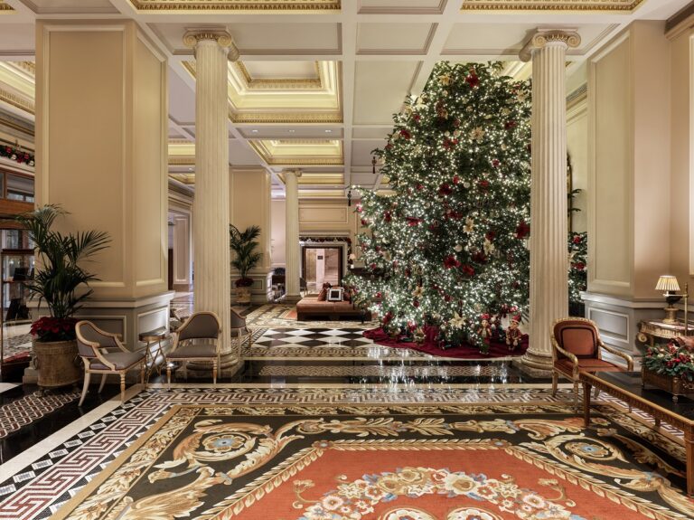 Η καρδιά των γιορτών χτυπά στα Ξενοδοχεία Μεγάλη Βρεταννία και King George