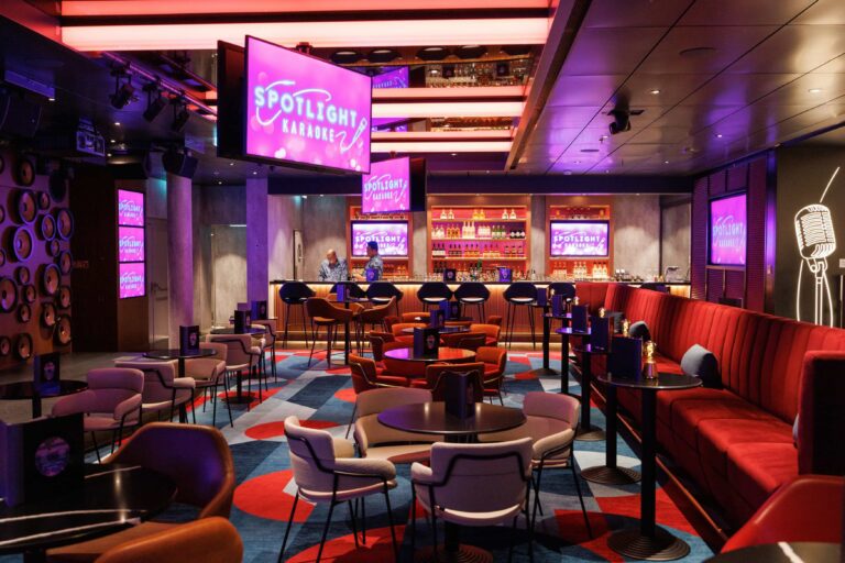 Η Samsung εξοπλίζει το Star of the Seas της Royal Caribbean μεπερισσότερεςαπό 6.000 Hospitality TVs καιοθόνες Smart Signage