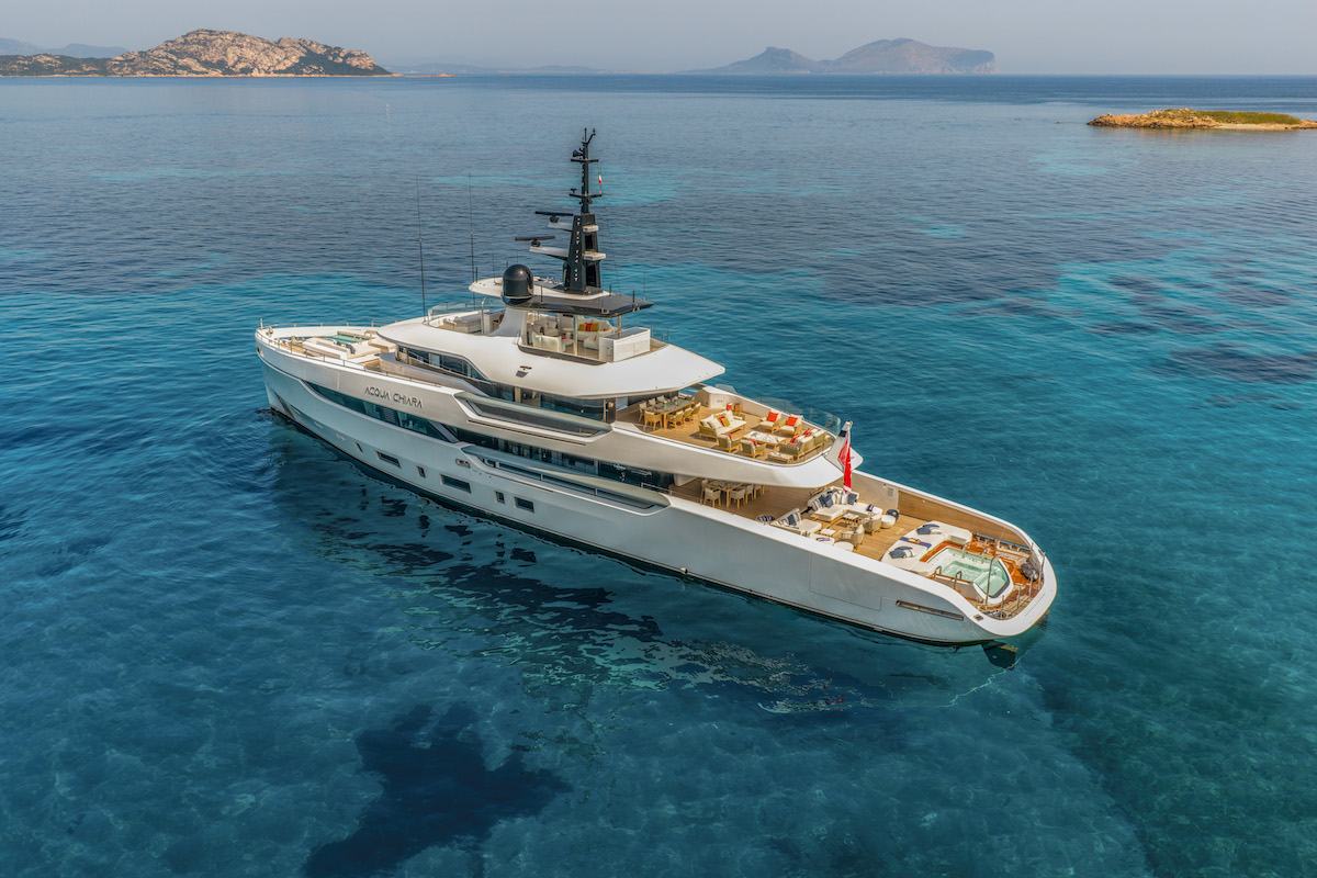 On board the 47m Hot Lab-designed Acqua Chiara