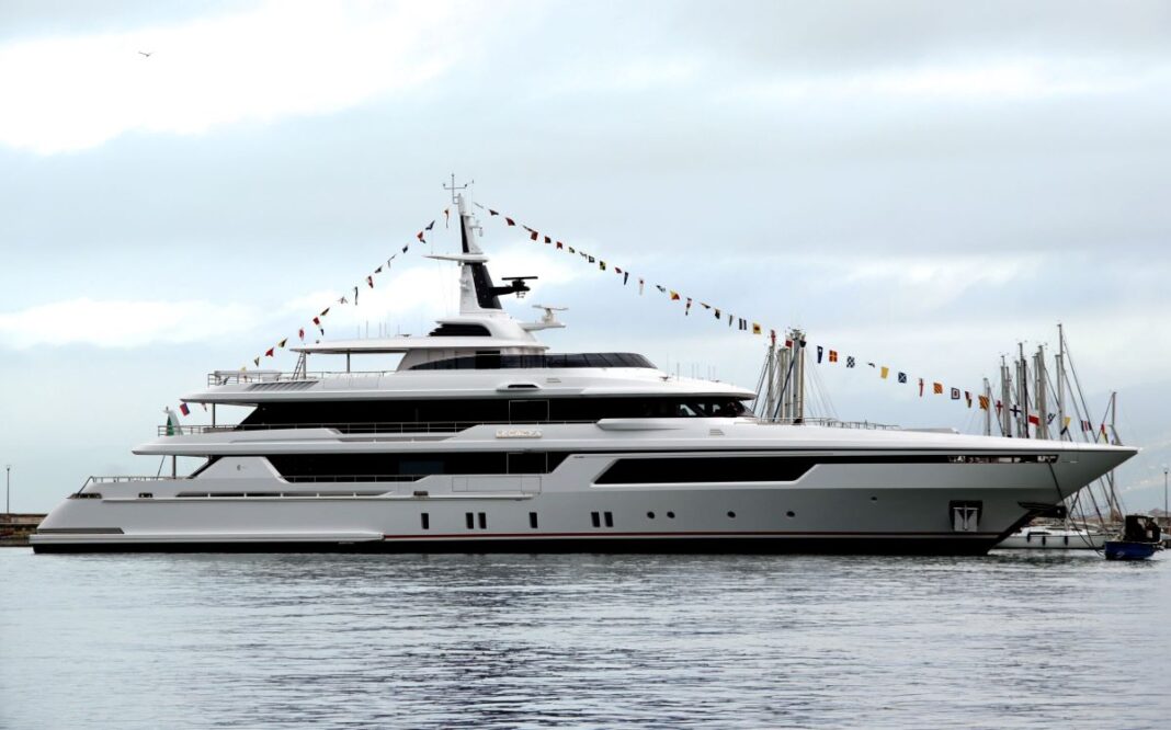 CODECASA-57-COSTR.-F81-m.y.-LEGACY-4-2310x1440