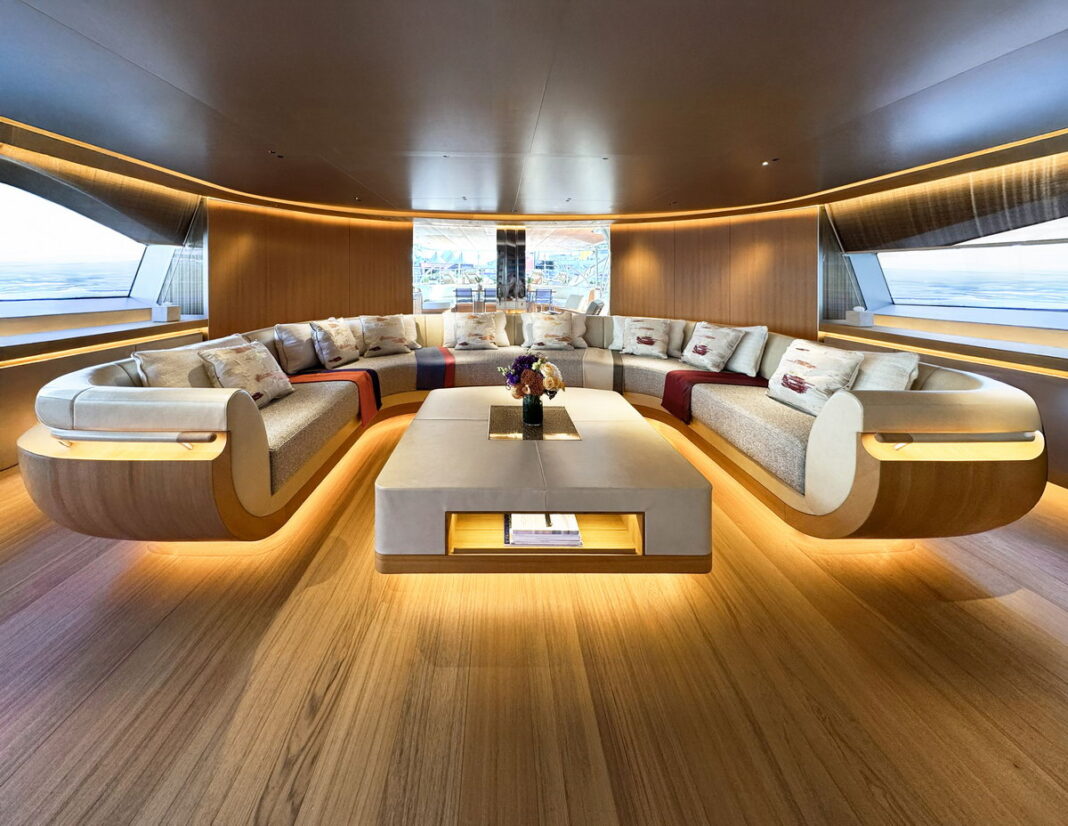 SY Katana - main salon (1)_edit_02