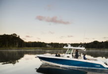 Boston Whaler 330 Outrage: Στην κορυφή του Boating Industry για το 2026