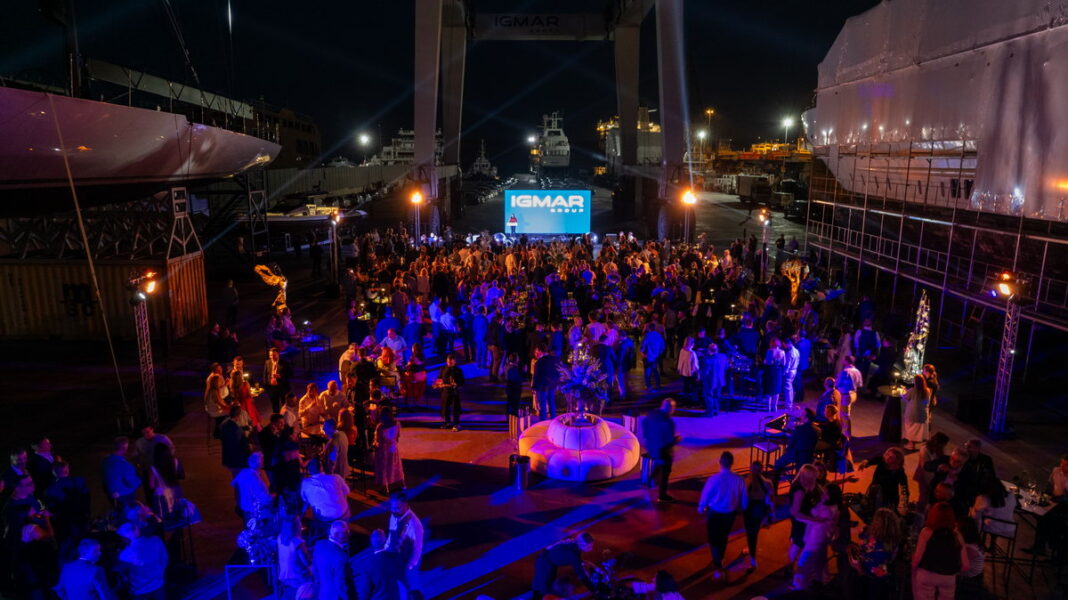 08_IGMAR_Group_Launch_Event_Night_Yard_View_08
