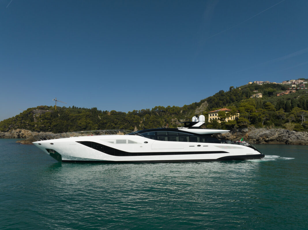 1_Mangusta_165REV_1_exteriors (2)