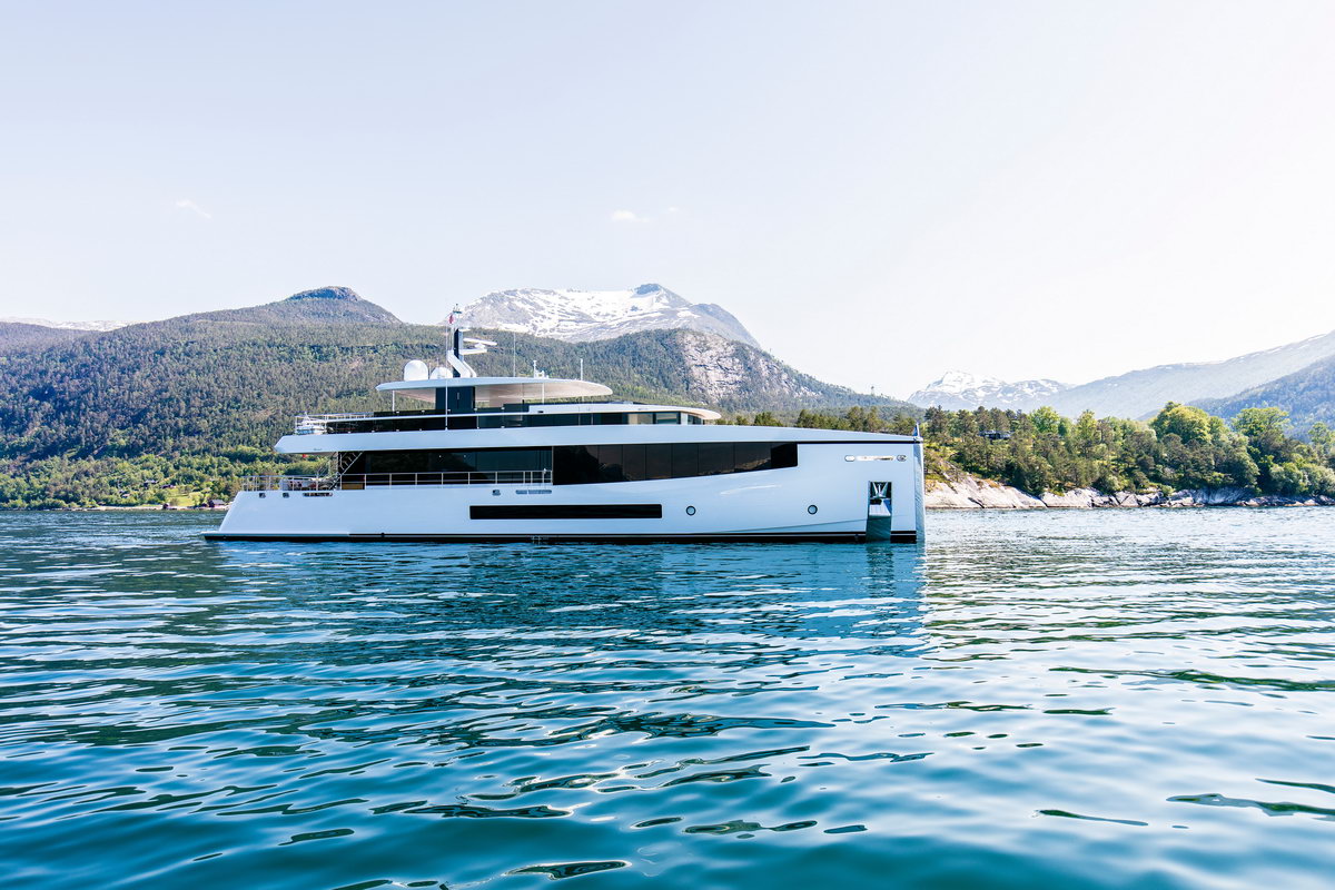 Feadship Resale has successfully completed the sale of the 33.50-metre Graycliffs