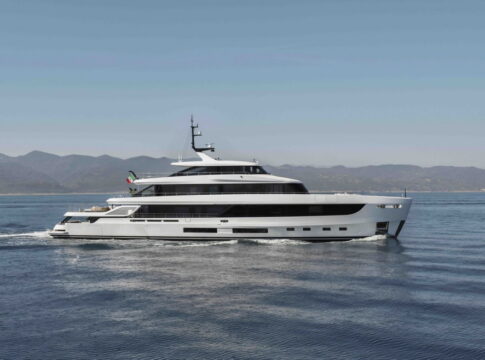 Azimut Grande 44M: Special Jury Award at the innovation route awards in Cannes