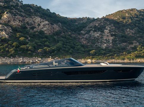 Itama 70 makes world debut as next-generation open sport yacht