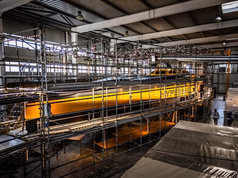 Ferrari Hypersail: Hull is painted and foils arrive at the yard