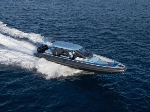 Αmerican debut for PIRELLI 47 Open and PIRELLI 35 Center Console